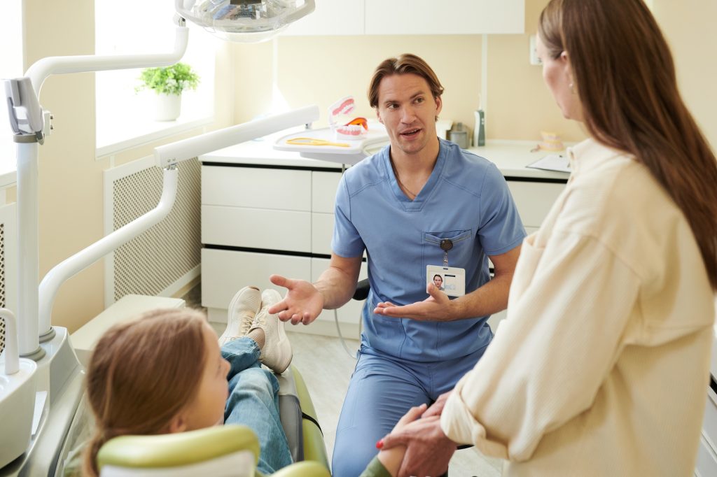 First dental visit with a dentist in Walnut Creek consultation